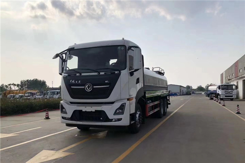 東風天龍后八輪20噸噴霧車，國六綠化噴灑車